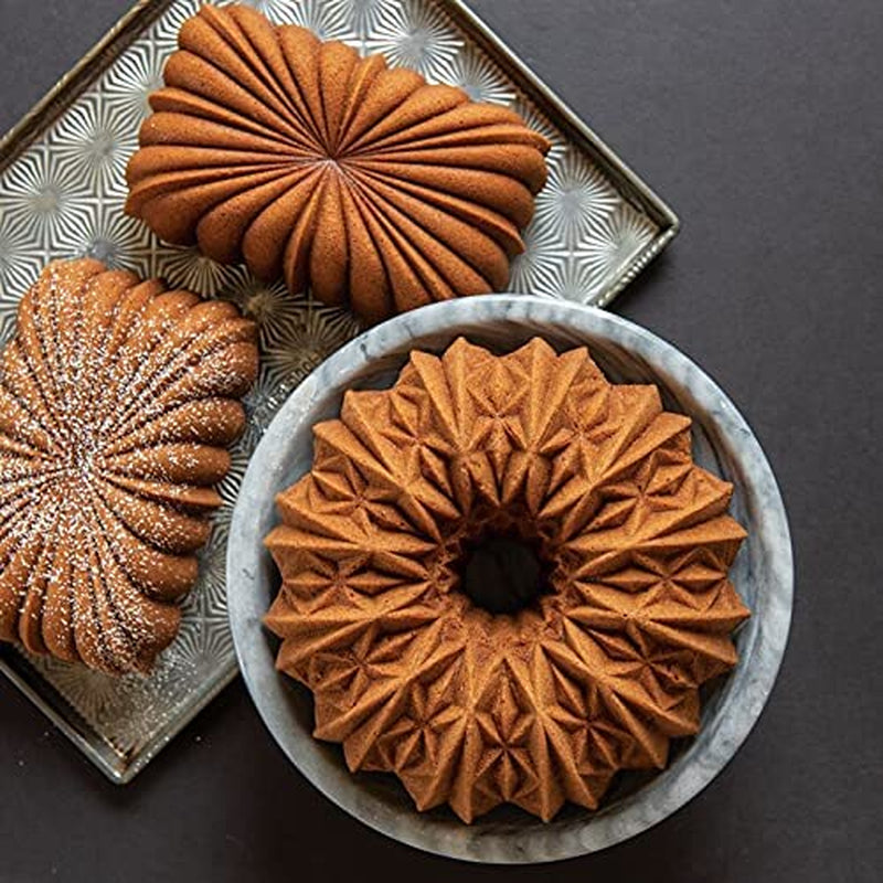 Himmlische Backform Cut Crystal Bundt Aluminium Gold