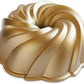 Fantastische Nordicware Swirl Aluguss Backform